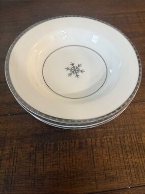 3 Target Holiday 2011 "Gilded Noel" bowls